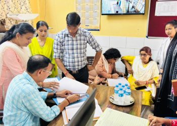 दत्तक गृहों का प्रशासनिक की टीम ने देखीं व्यवस्थाएं, अफसर बोले मानकों से समझौता नहीं