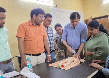 नवजात पुनर्जीवन कार्यक्रम : प्रशिक्षण में बताया डिलीवरी के बाद बच्चा न रोए तो क्या करें….